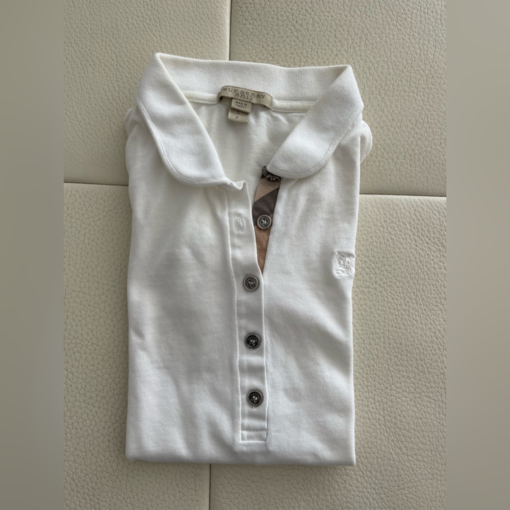 Burberry small size women T-shirt good condition 100% authentic